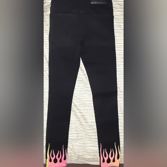L.O.V.E. barbwire hearts, black, blinged LOVE, size 28, new, jeans - Picture 5 of 14
